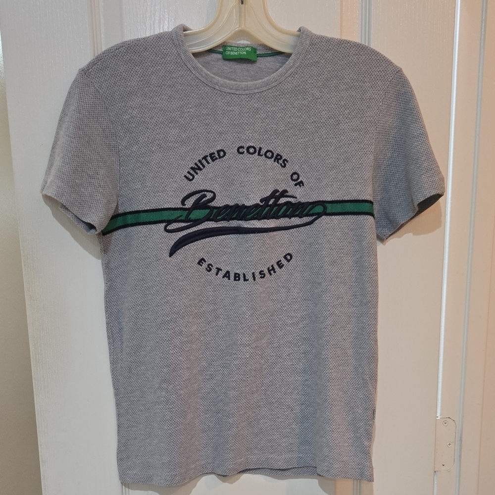United Colors Of Benetton Men's Round Neck Gray T-shirt Size Small Vintage